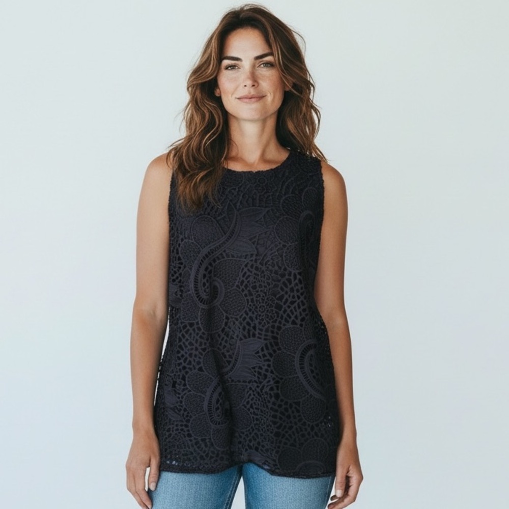 ANN TAYLOR medium sleeveless crochet blouse very good condition